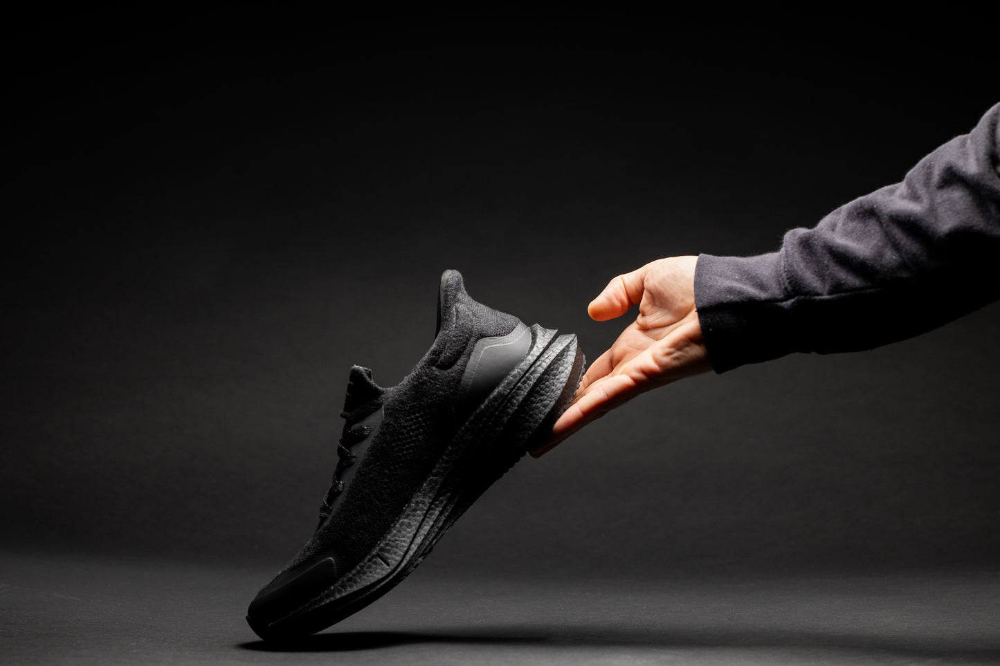 Runners for Men in Full Black